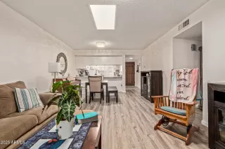 Photo #3: 6932252 Listing 