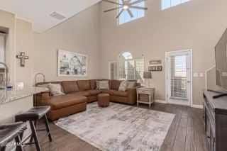 Photo #3: 6932278 Listing 