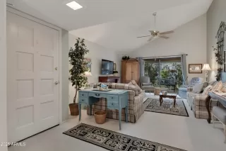 Photo #5: 6932300 Listing 