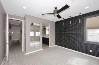 Photo #5: 6932326 Listing 