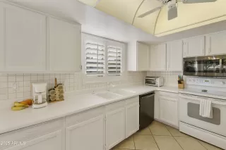 Photo #6: 6932512 Listing 