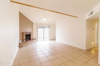 Photo #3: 6932589 Listing