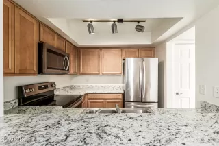 Photo #5: 6932604 Listing 