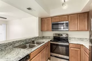 Photo #6: 6932604 Listing 