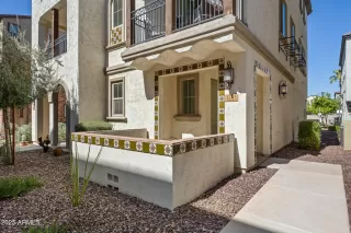 Photo #3: 6932742 Listing