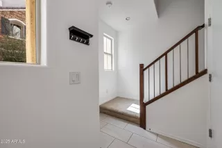 Photo #4: 6932742 Listing