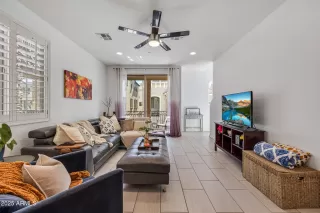 Photo #6: 6932742 Listing