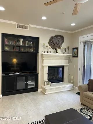 Photo #5: 6933524 Listing