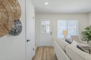 Photo #1: 6933884 Listing