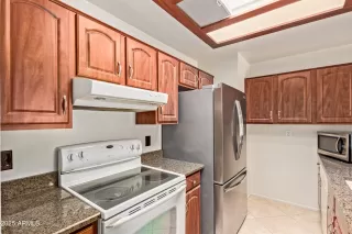 Photo #4: 6933936 Listing