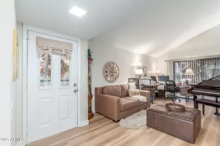 Photo #3: 6934050 Listing 