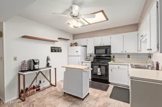 Photo #3: 6934070 Listing 