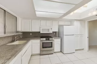 Photo #2: 6934207 Listing 