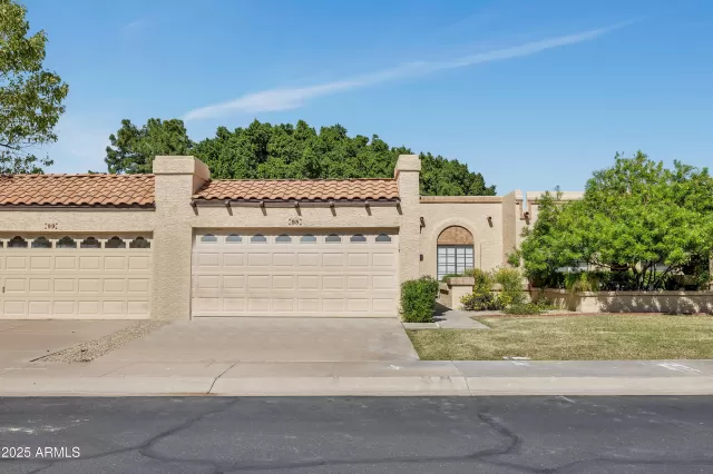 MLS: 6934371 Condo For Sale