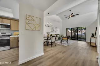 Photo #2: 6934371 Listing 