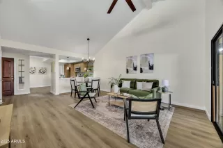 Photo #4: 6934371 Listing 