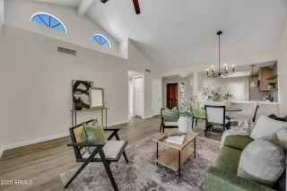 Photo #5: 6934371 Listing 