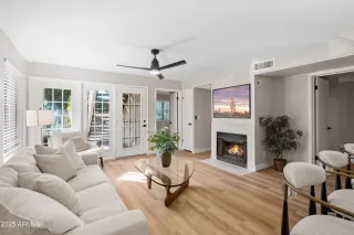 More Details about MLS # 6934475 : 30 E BROWN ROAD#1108