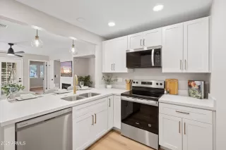 Photo #4: 6934475 Listing 