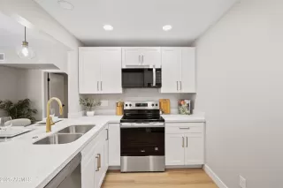 Photo #5: 6934475 Listing 