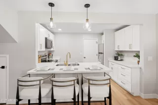 Photo #6: 6934475 Listing 