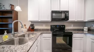 Photo #3: 6934515 Listing