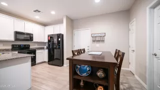 Photo #5: 6934515 Listing