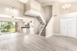 Photo #5: 6934606 Listing 