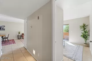 Photo #4: 6934609 Listing