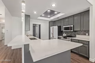 Photo #6: 6934843 Listing