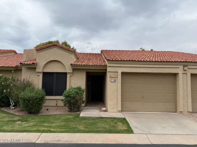 MLS: 6934887 Condo For Sale