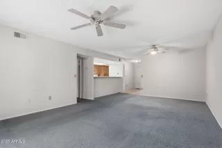 Photo #4: 6934887 Listing