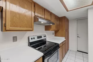 Photo #5: 6934887 Listing