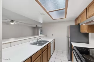 Photo #6: 6934887 Listing