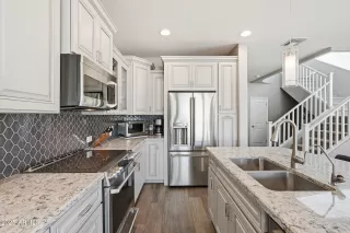 Photo #2: 6934930 Listing 