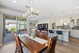 Photo #6: 6934930 Listing 