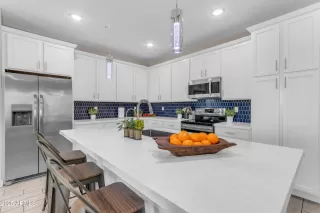 Photo #4: 6934939 Listing 