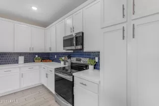 Photo #6: 6934939 Listing 