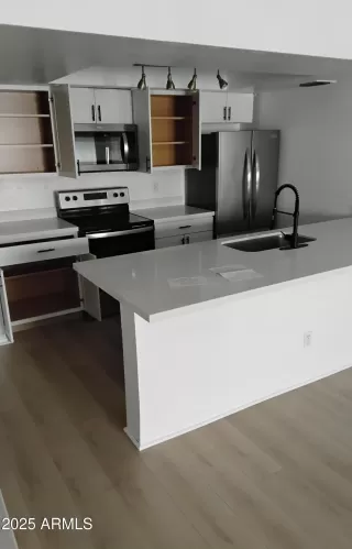 Photo #6: 6934978 Listing 