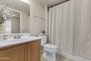 Photo #6: 6935058 Listing