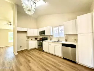 Photo #3: 6935070 Listing