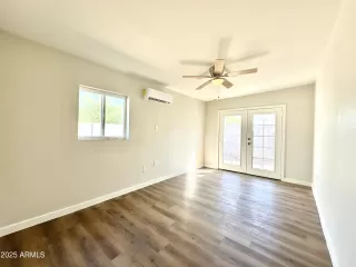 Photo #5: 6935070 Listing