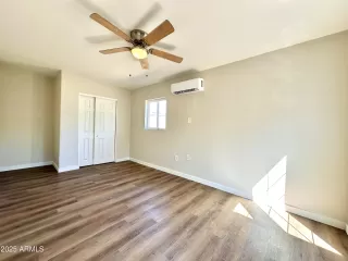 Photo #6: 6935070 Listing