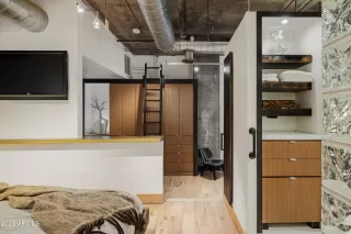 Photo #6: 6935226 Listing