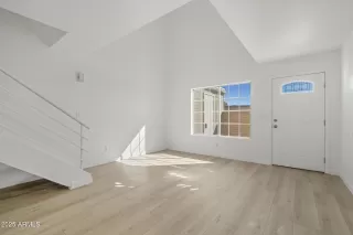 Photo #3: 6935320 Listing 