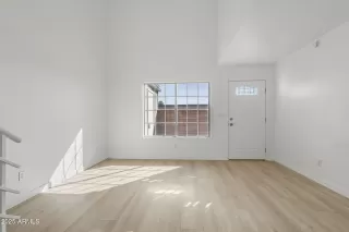 Photo #4: 6935320 Listing 