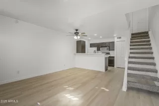 Photo #5: 6935320 Listing 