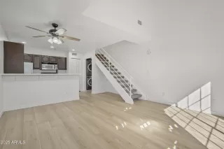 Photo #6: 6935320 Listing 