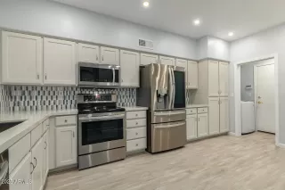 Photo #2: 6935402 Listing 