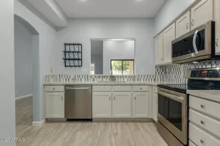 Photo #3: 6935402 Listing 